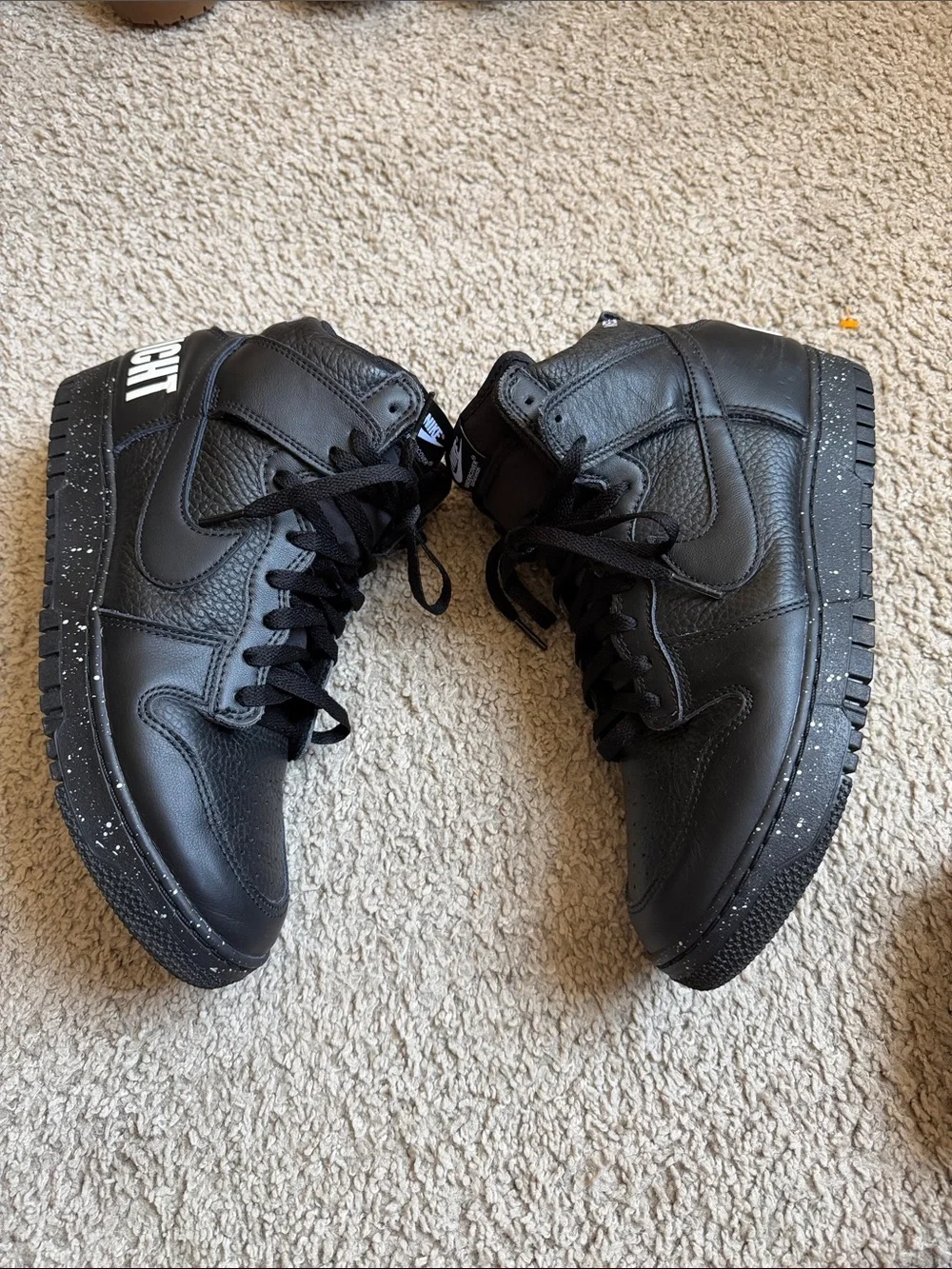 Nike undercover DQ4121-001 Black High-Top Sneakers with Subtle Speckle Sole